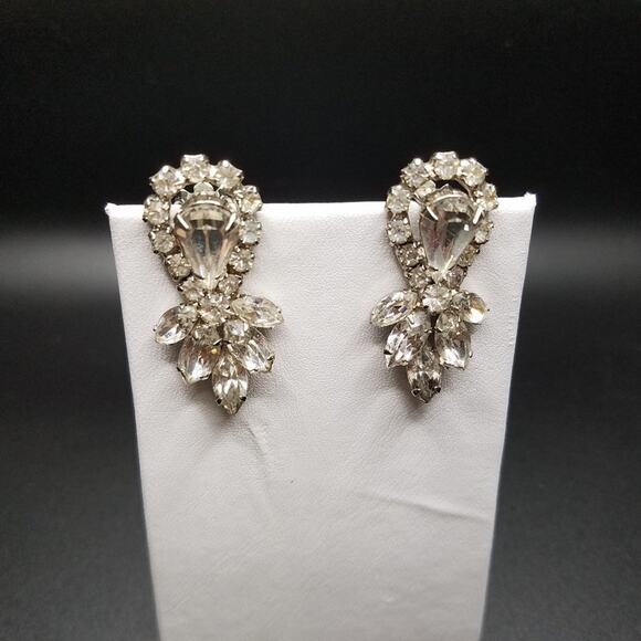 Vintage Clear Rhinestone Clip Earrings, Wedding Formal, Rhodium Plate, 1 1/2 In. - Picture 1 of 8